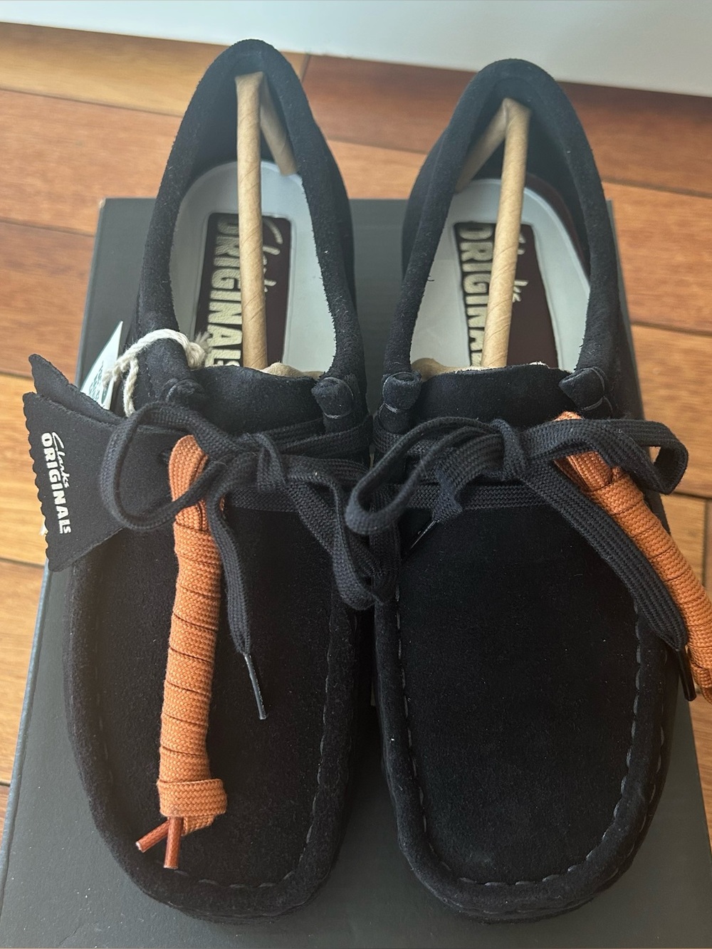 W’s Clarks Wallabee Black Suede